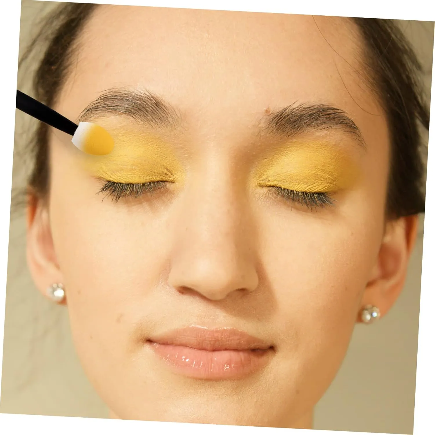 4pcs Double-end Eyeshadow Sticks Dual-sided Sponge Brushes for Makeup Application Lightweight Eye Shadow Tool Versatile Use for Lips Nose and Daily Makeup Needs