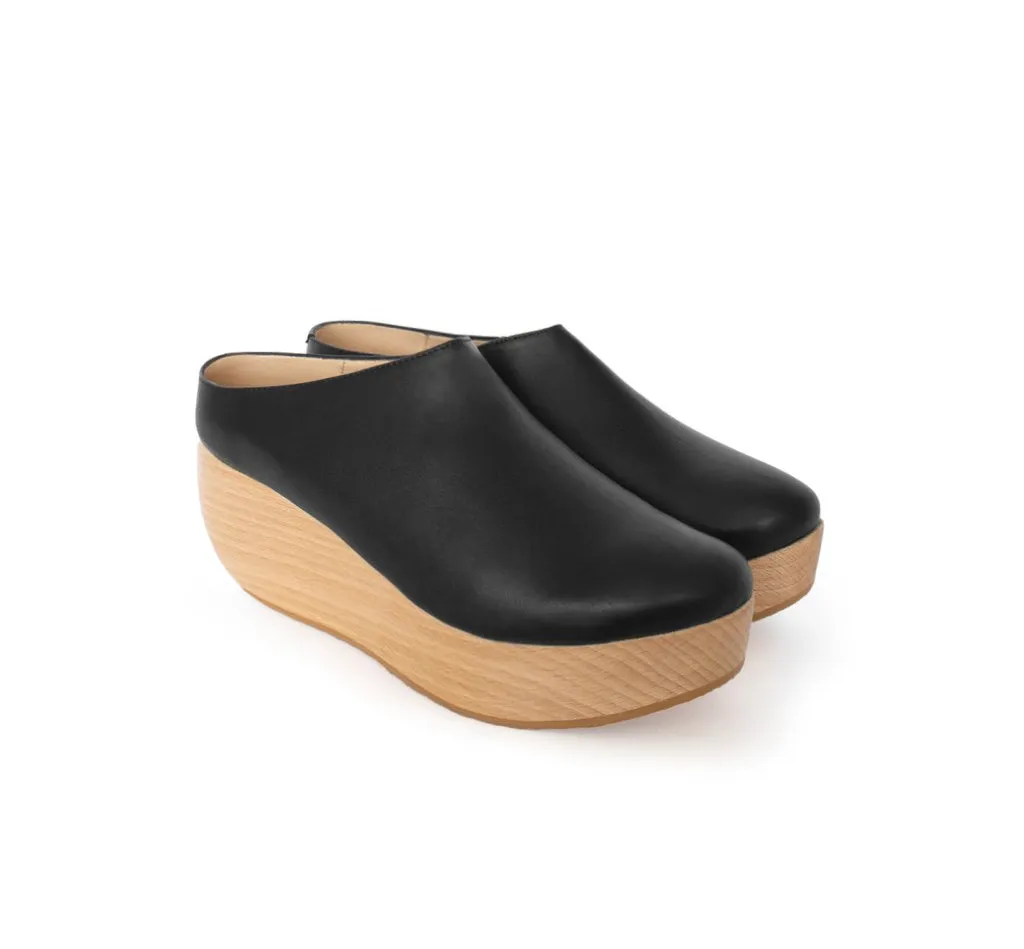 Clog Black
