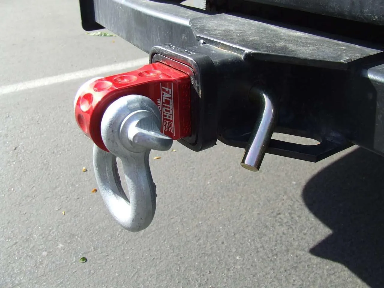 Factor 55 00020-06 Hitchlink 2.0 Rated at 9500 lb Ultimate Failure at 51,000 lb Convert Your Vehicles Hitch Receiver into a Recovery Point. Ideal for 4x4 Off Road Adventures – Gray