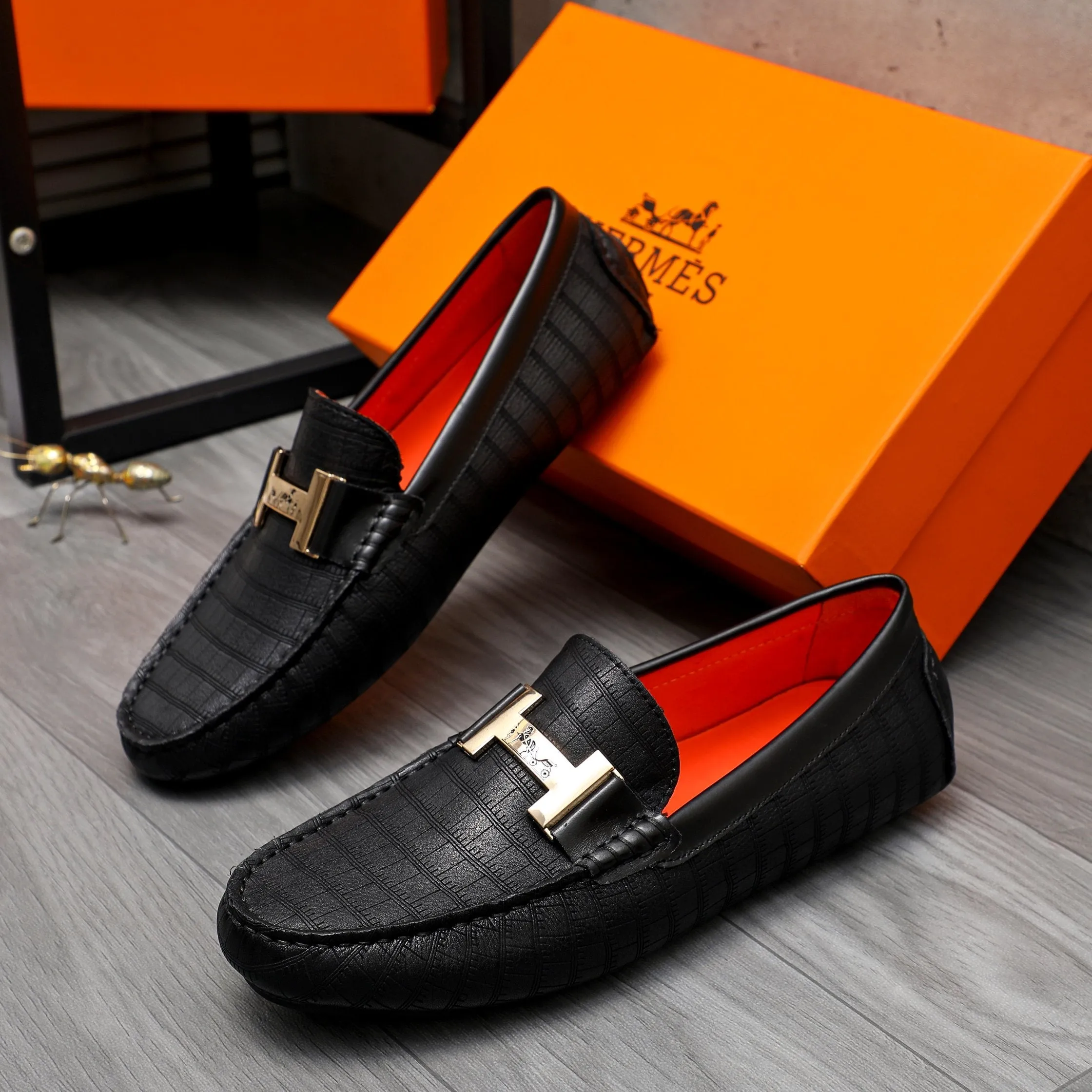 HM H-BUCKLE LOAFER BLACK EMBOSSED CALFSKIN