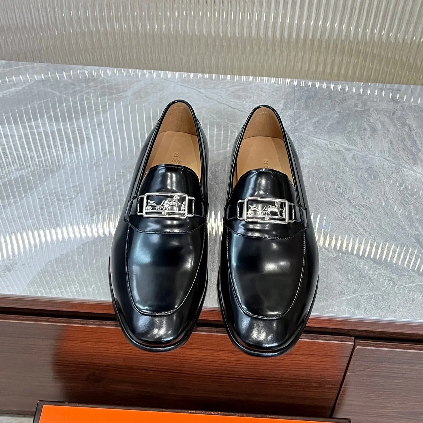HM SILVER BUCKLE LOAFER BLACK CALFSKIN