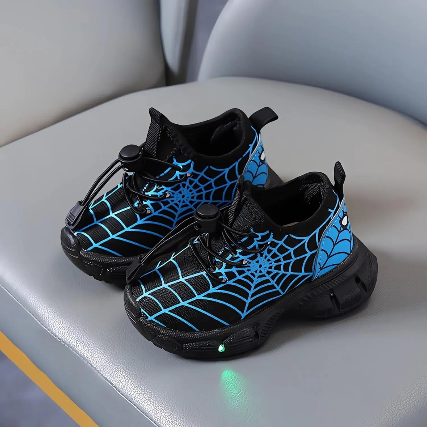 Kids Light Up Shoes Toddler Boys Girls LED Luminous Running Trainers Cartoon Mesh Breathable Sports and Walking Sneaker
