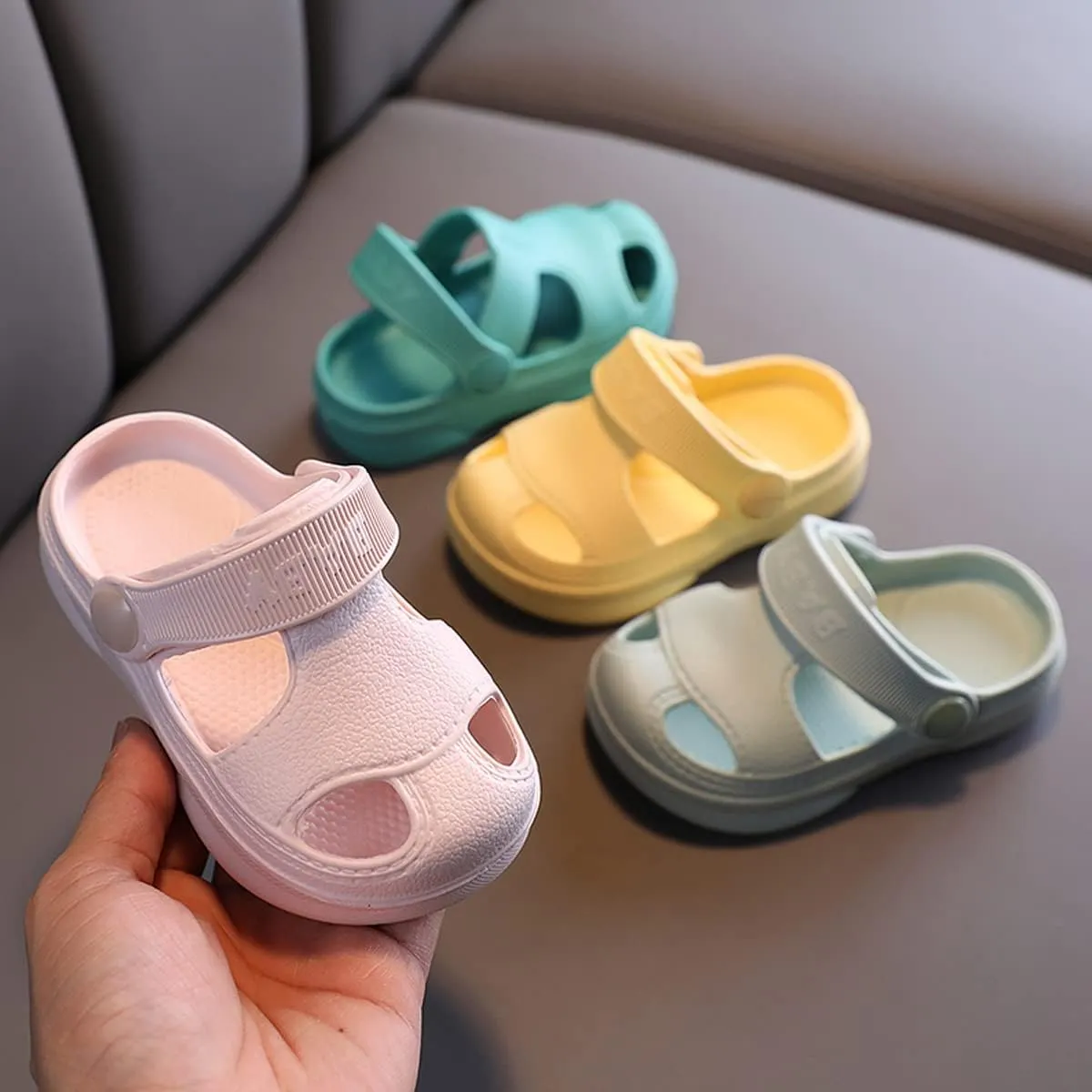 Kids Macaroon Clog Garden Shoes Boys Girls Strap Slipper for Water Shower Beach Pool