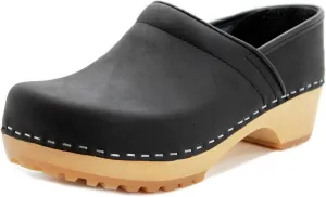 KLÄGN Tindra Wood Closed Back Grippy Leather Clogs