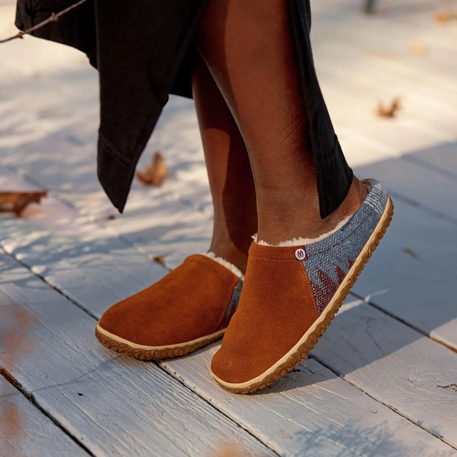 Minnetonka Tahoe – Indoor/Outdoor Slippers for Women with Hard Sole Design and Slip On Clog Silhouette