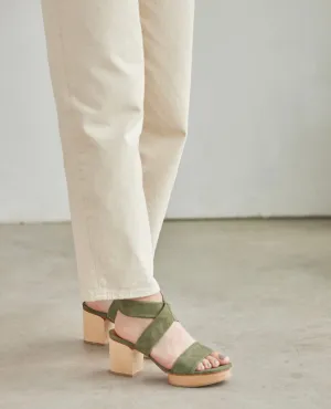 Robin Clog