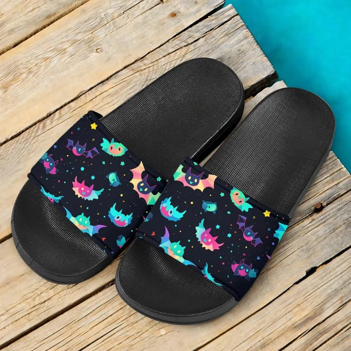 Sandals Women Comfortable Lightweight Summer Sandals Non Slip Slides Spooky Bat Print Beach Hotel Indoor Outdoor