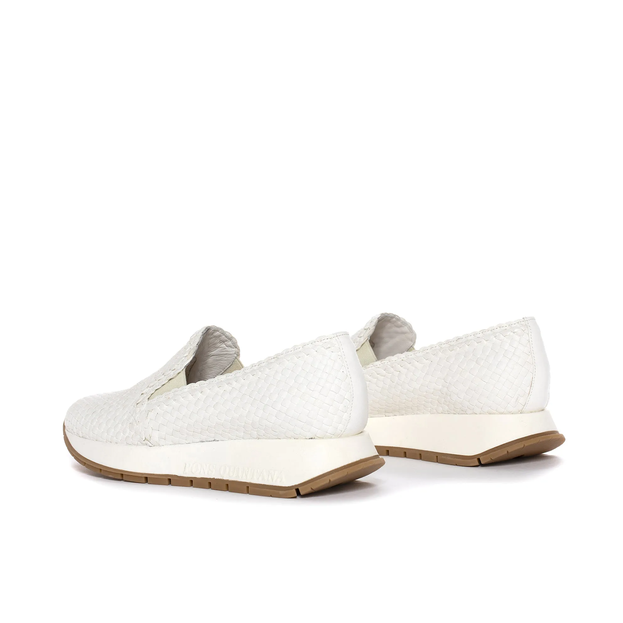 SLIP ON MANDY WET MILK