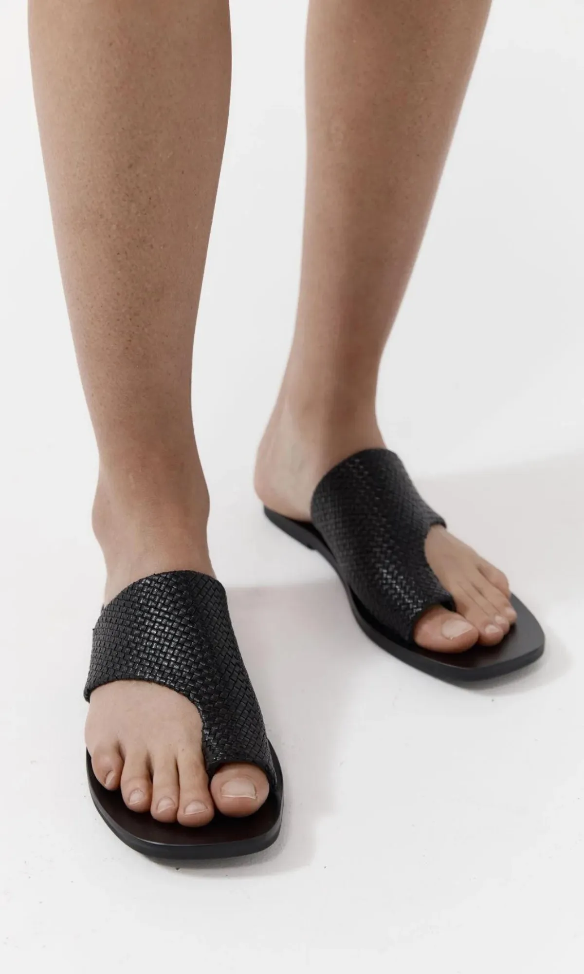 ST. AGNI | Woven Abstract Slide