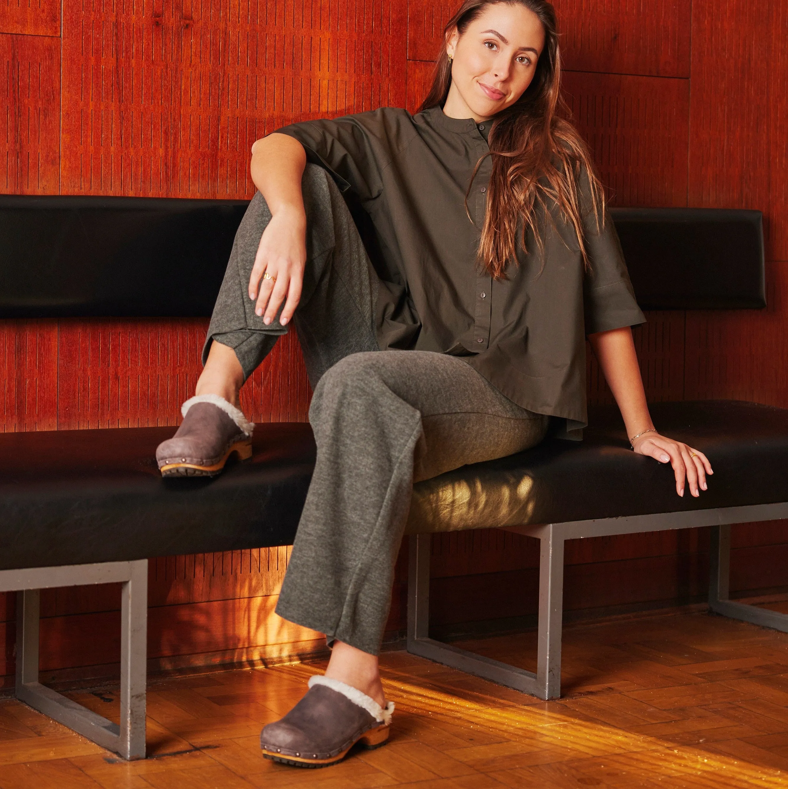 Urban Women's Wood Clog in Anthracite