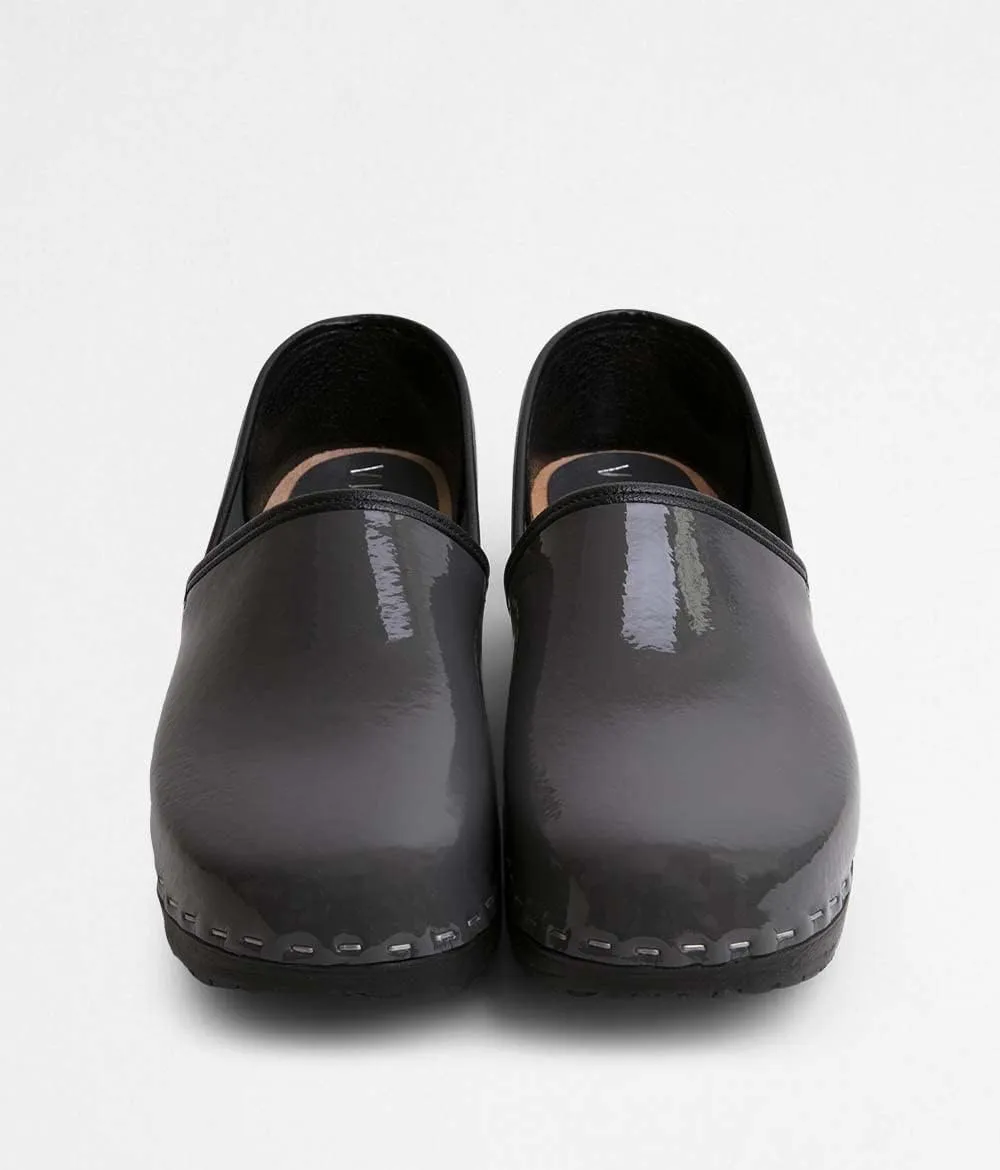 VERKA Women's Professional Comfort Clogs from Sweden - JOBBA