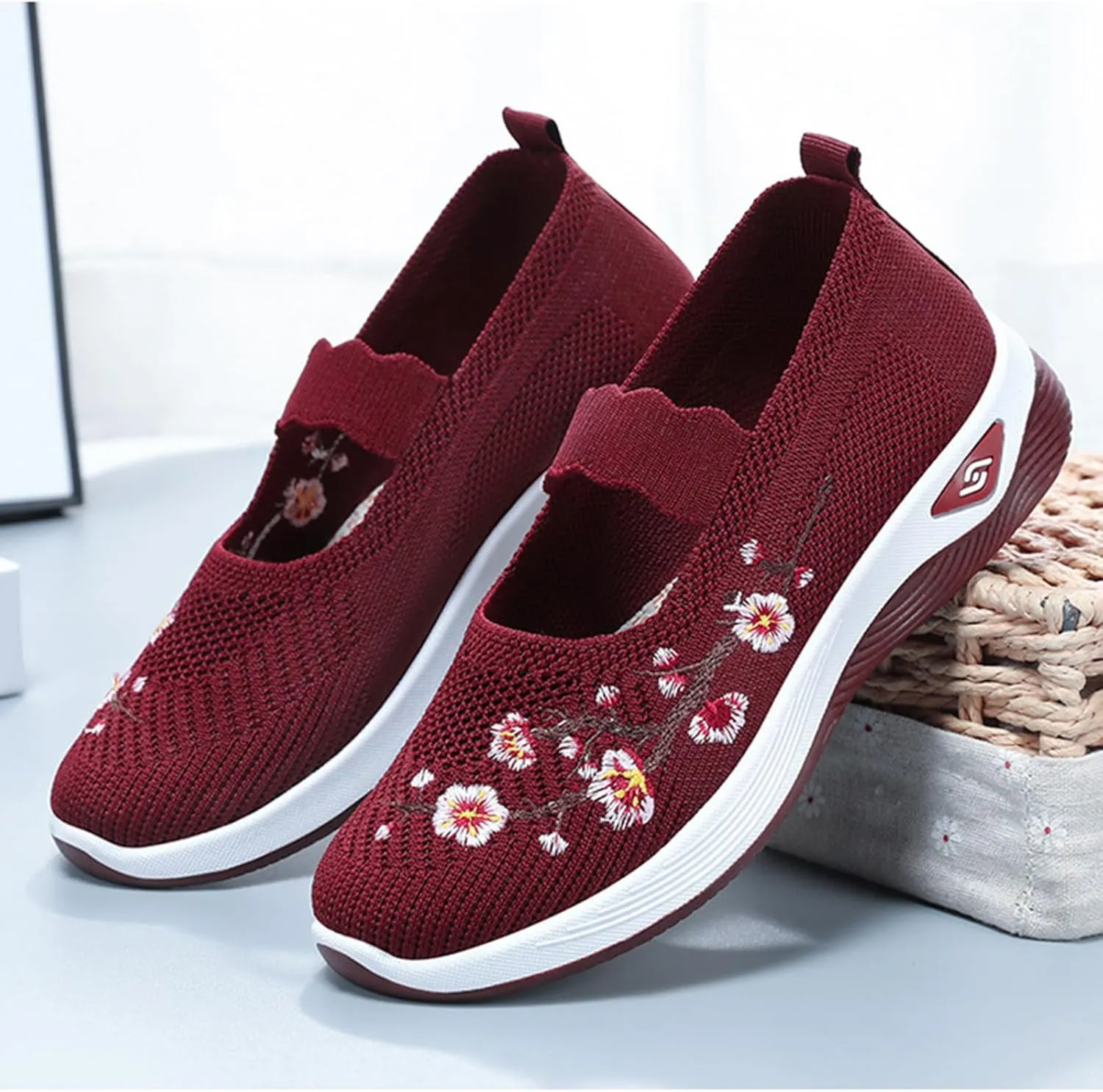 Women's Woven Orthopedic Breathable Soft Shoes Fashion Floral Embroidery Walking Shoes Comfy Platform Non Slip Work Shoe Casual Walking Sneakers