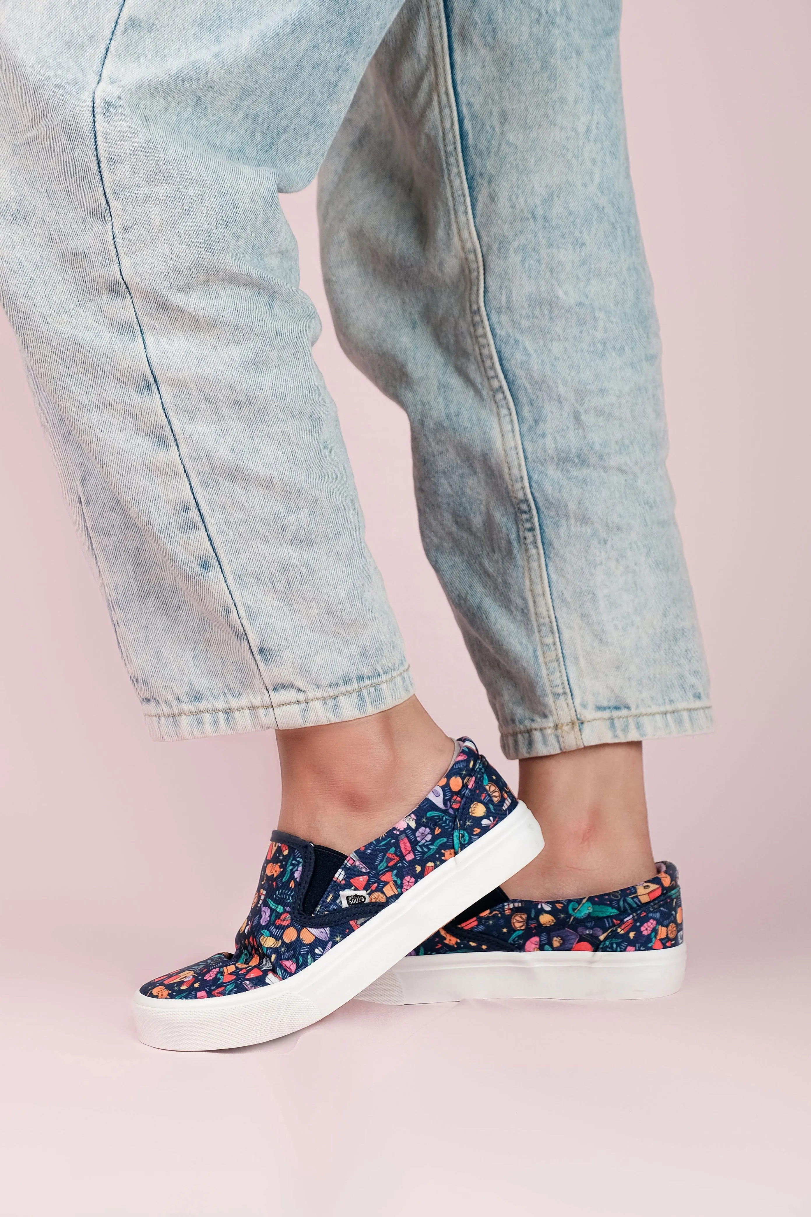 Wonderful World Slip-On